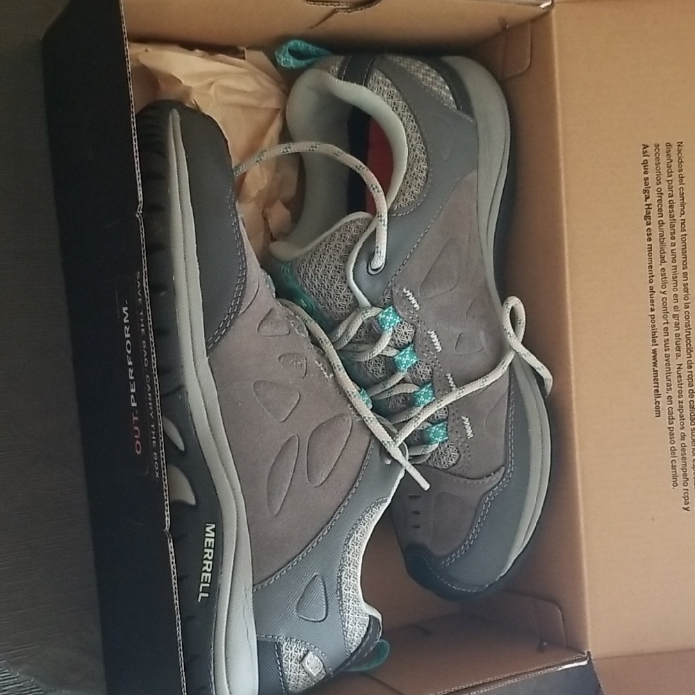 Merrell Women's Gray and Teal Athletic Shoes